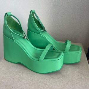 Schutz Platform sandal - 7.5 green